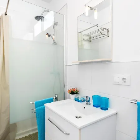 536b Cozy 1 Bedroom, Pool, Terrace, Sun Lounger * אדחה